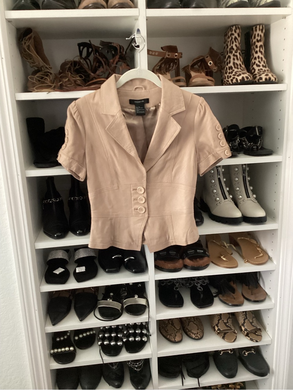 Arden B Short Sleeve Jacket in Light Beige
